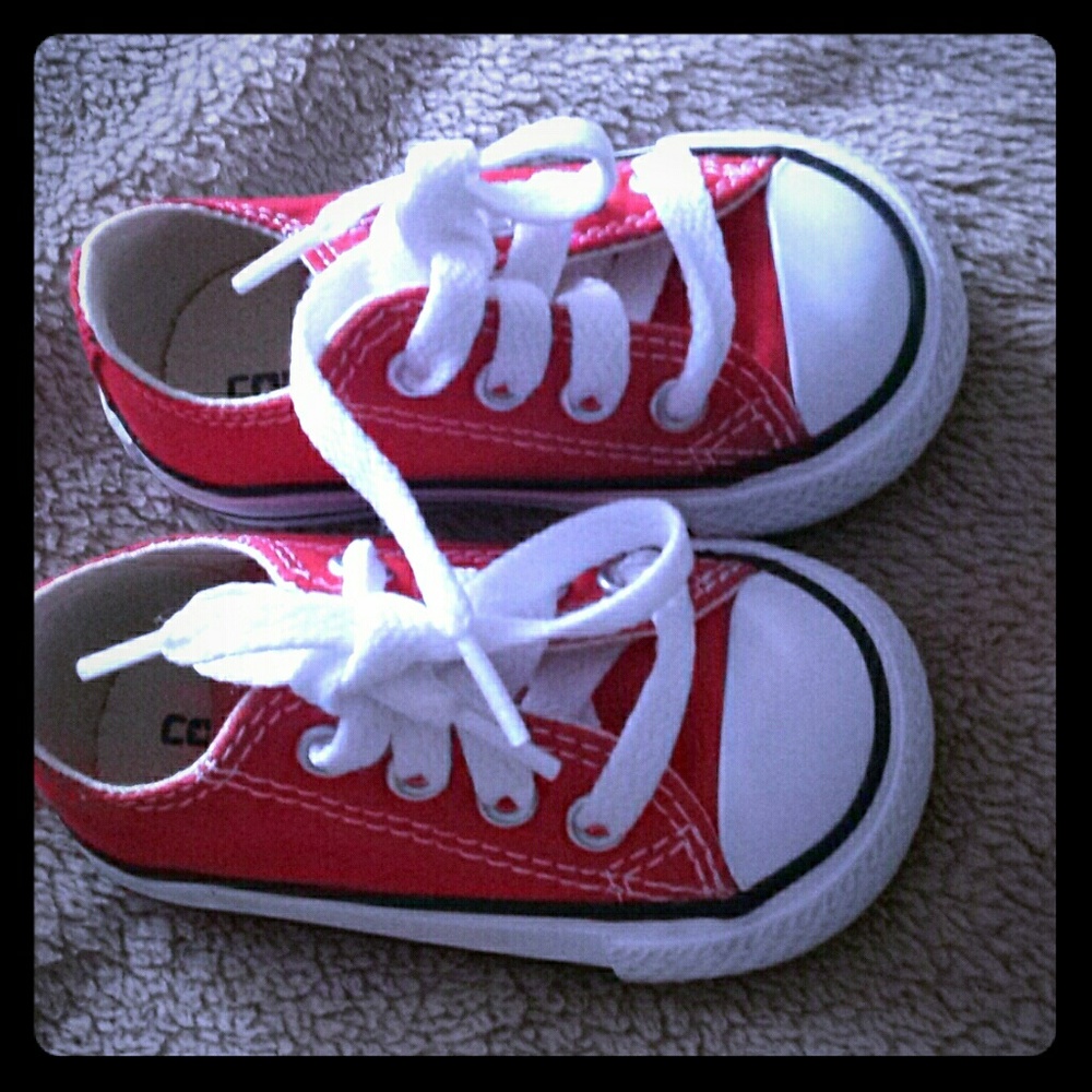3c red converse